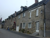 2ème alignement de cinq logis, place de l'Eglise (Moulins)