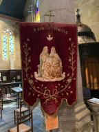 Bannière  de la Sainte Trinité et saint Corentin, église de la Sainte-Trinité (Quimper, anciennement commune de Kerfeunteun)
