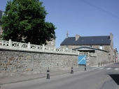 Ancienne école des filles dite pensionnat Sainte-Anne puis école Saint-Sébastien, 2, 4 rue de Saint-Alban (Pléneuf-Val-André)