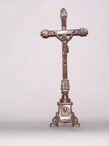 Croix d'autel 1