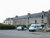 Alignement de quatre maisons, 2, 4, 6, 8 rue du Four à ban ; 12 rue du Colonel Du Halgouët (Renac)