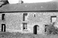 Ferme, rue Nationale (Saint-Domineuc)
