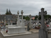 Cimetière, rue du Chanvre (Bais)