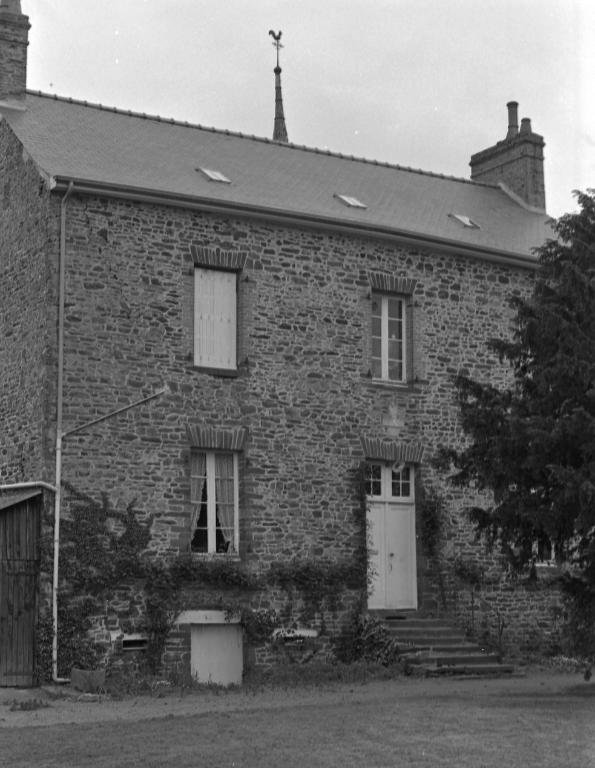 Presbytère (Arbrissel)
