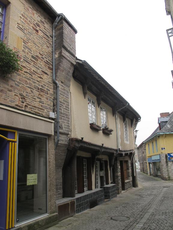 Maison, 6-8 rue des Ponts (Malestroit)