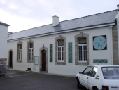 École maternelle publique, place de la République (Etel)