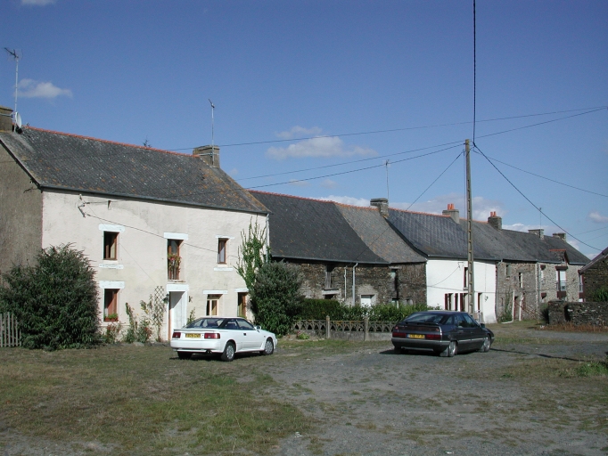 Alignement de maisons, la Posnière (Sainte-Marie)