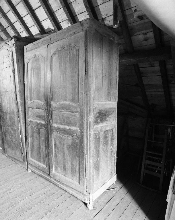 Armoire de sacristie 2, basilique Notre-Dame-du-Roncier (Josselin)