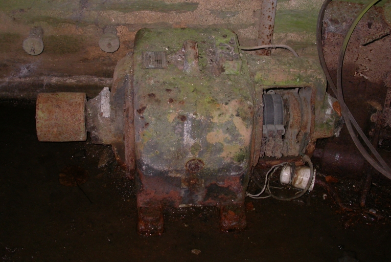 Générateur électromécanique, les Salles (Perret fusionnée en Bon Repos sur Blavet en 2017)