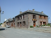 Îlot, rue de la Mairie (Monterfil)