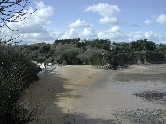 Front de mer : plage du Moulin (Etables-sur-Mer fusionnée en Binic-Etables-sur-Mer en 2016)