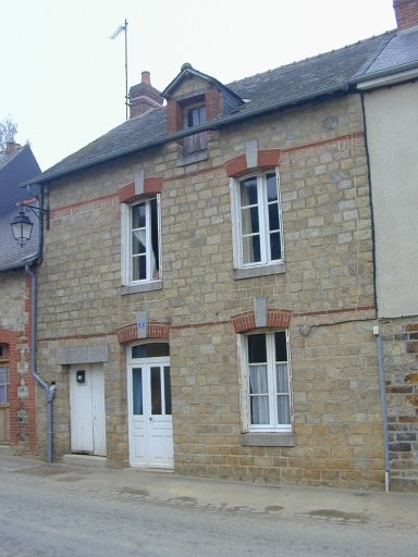 Maison, 6 rue de la Grange (Saint-Sulpice-la-Forêt)