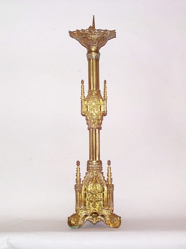 Chandeliers d'autel (2), Ropenard (Maure-de-Bretagne fusionnée en Val d'Anast en 2017)