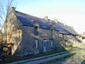 Alignement de logis, Linel (Sixt-sur-Aff)