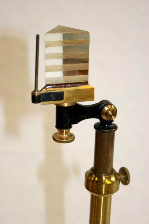 Présentation de la collection d'instruments scientifiques du lycée Émile Zola, Avenue Jean Janvier (Rennes)