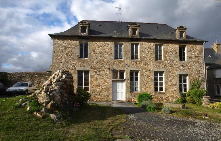 Presbytère, 4 rue de la Chapellenie (Billé)