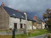 Alignement de trois maisons, la Moignerie (Renac)