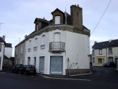 Maison, 8 place de la République (Etel)