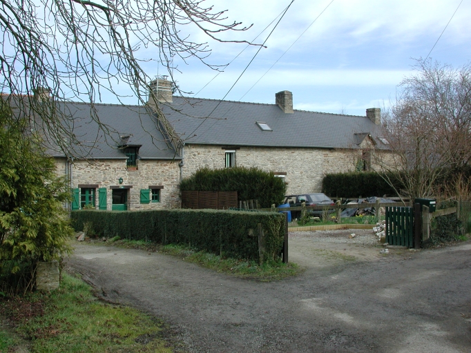 Maisons, la Caduais (Dourdain)
