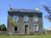 Presbytère, rue Ange Gouin (Maxent)