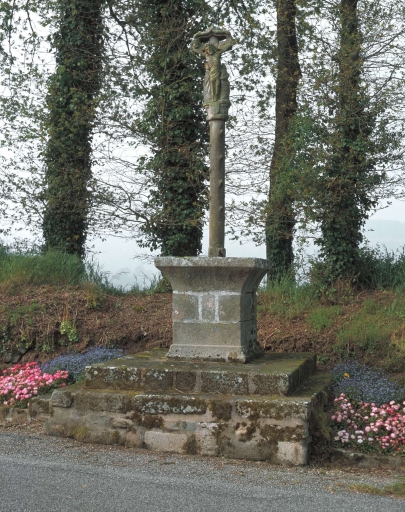 Croix de chemin, rue de la Kerentré (Melrand)