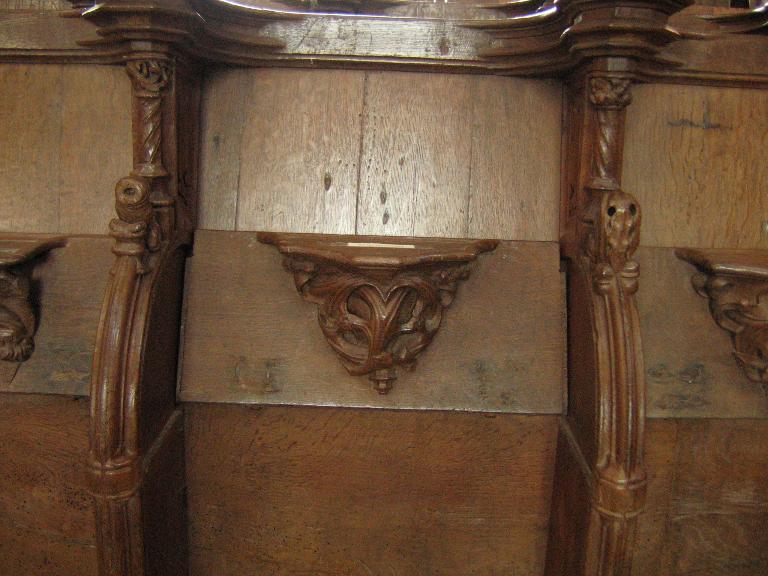 Cathédrale Saint-Tugdual : stalle 22