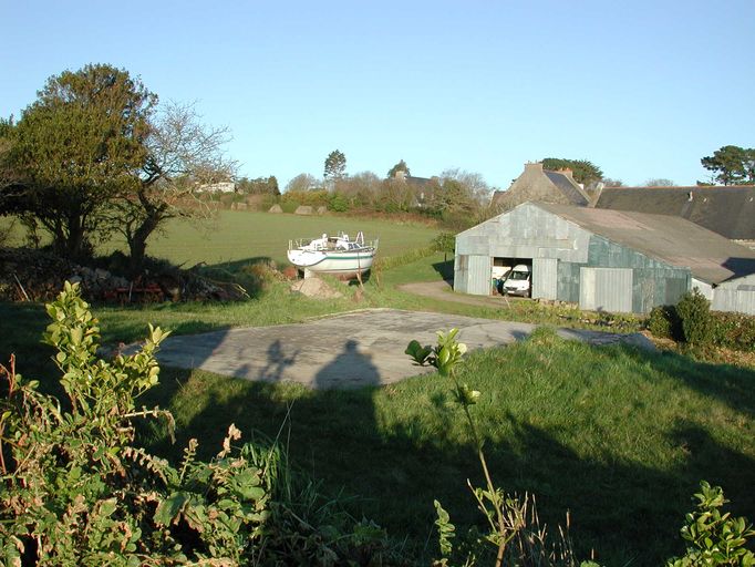 Bunker - abri pour un groupe de type VF 1a (B 71 / 1), Le Cosquer, Kerlinou (Brest)