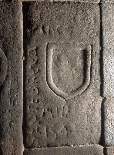 Dalle funéraire de chevalier 1