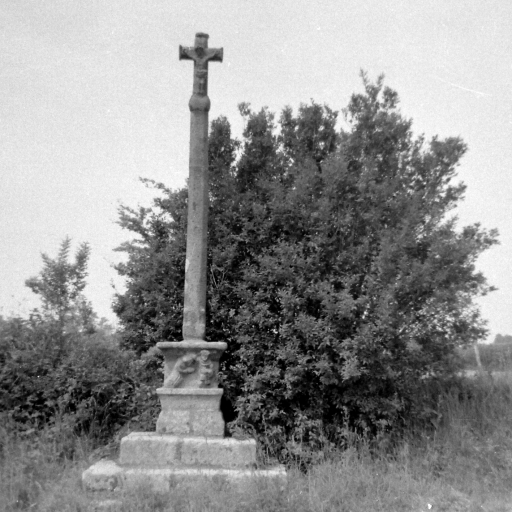 Croix de chemin, Croaz-Squijou (Penvénan)