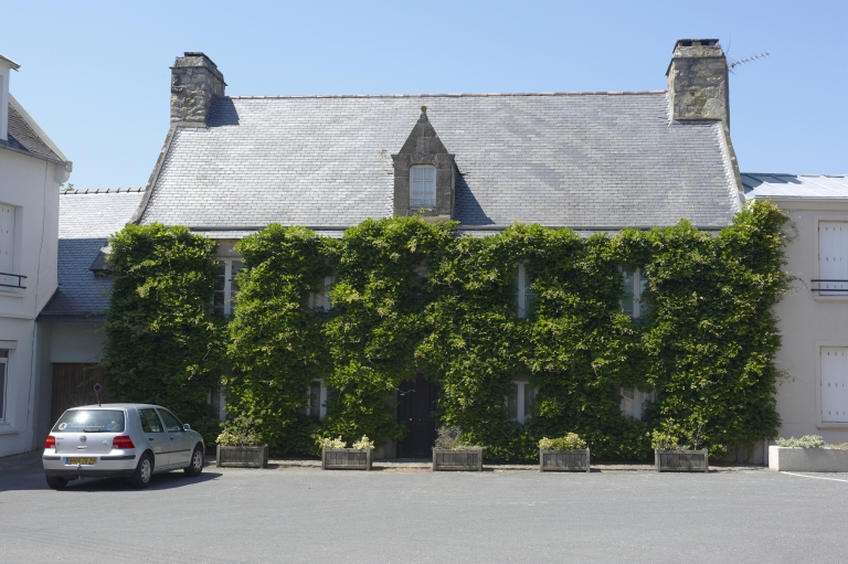 Maison d'armateur, place Saint-Rémi (Camaret-sur-Mer)