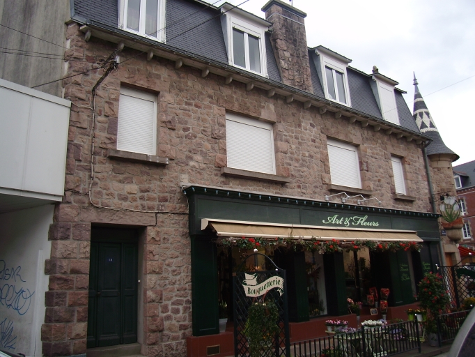 Magasin de commerce, rue Saint-Vincent (Paimpol)