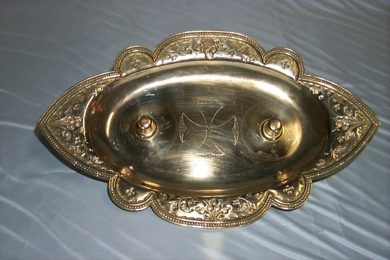 Ensemble 2 d'un plateau à burettes et de 2 burettes