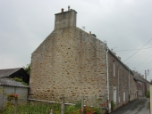 Alignement de maisons, 1 à 5 place du Calvaire (La Richardais)