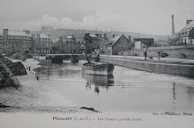 Carte postale d'une gabare de l'Arguenon