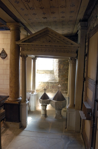 Baldaquin des fonts baptismaux