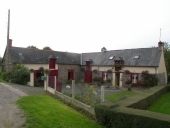 Maison à boutique : café et forge, Bazouges-sous-Hédé, la Madeleine (Hédé)