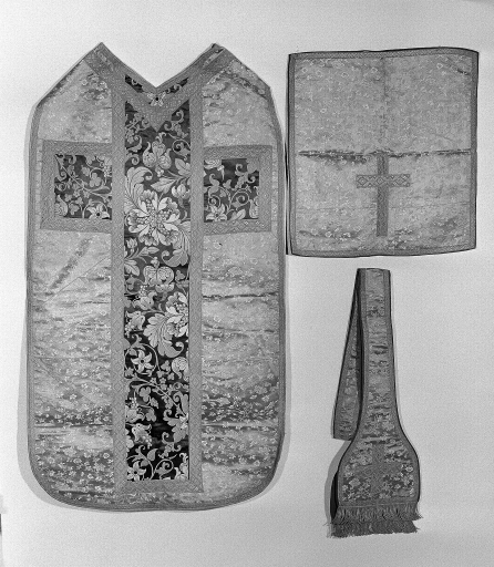 Chasuble, étole et voile de calice