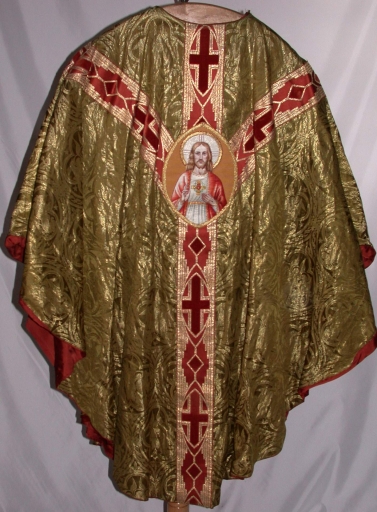 Ornement vert 1 : chasuble, bourse de corporal, étole, manipule