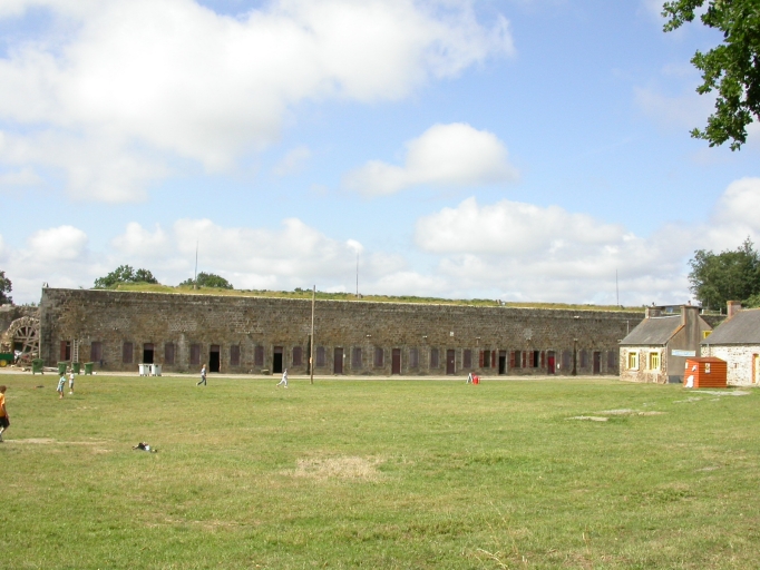 Casemates, Fort de Châteauneuf (Saint-Père-Marc-en-Poulet)