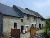 Alignement de trois maisons, la Vieille Tarouanne (La Bouëxière)