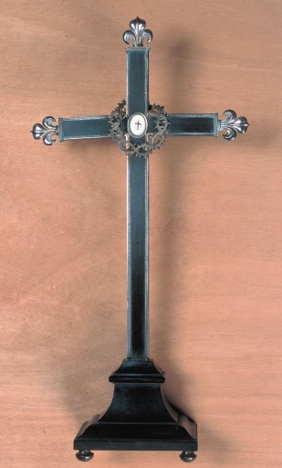 Croix-reliquaire de la Vraie Croix avec sa boîte