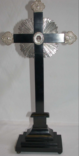 Croix reliquaire de la vraie croix dans sa boîte
