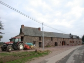 Maison et ferme, alignement de 4 logis, le Temple Hélouin (Iffendic)