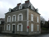 Maison, 16 boulevard du Mail ;  rue des Sports (Combourg)