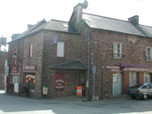 Maison à boutique, 2 place de la Libération (Talensac)