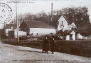 Moulin à papier de Saint-Fiacre, puis usine de blanchiment dite de Fumi-coton, puis distillerie de la Société des Alcools et Levures de l'Ouest, puis minoterie et usine de produits pour l'alimentation animale Le Men, actuellement maison (Quintin)
