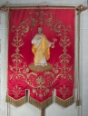Bannière de procession paroissiale : Assomption, saint Pierre