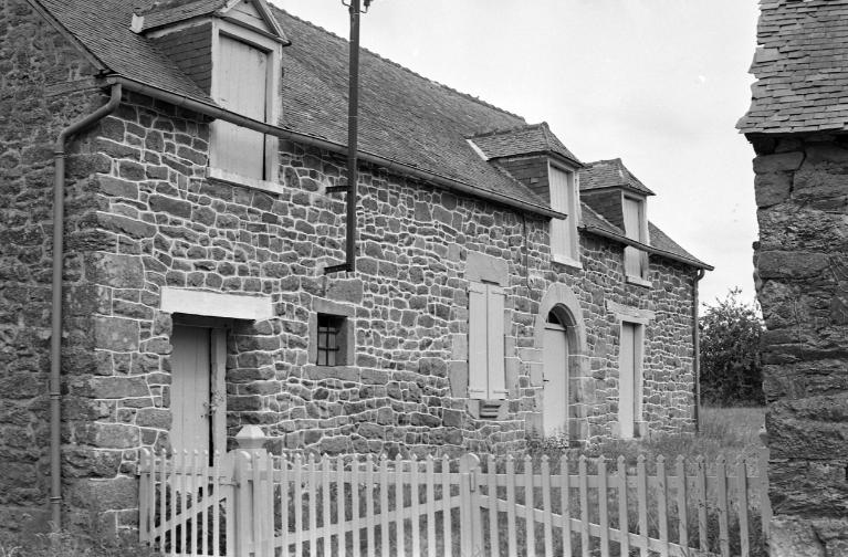 Village de la grange de Saint-Sulien (Saint-Rieul)