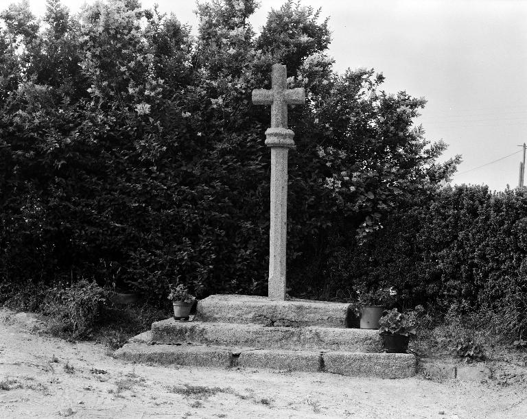Croix de chemin, Kerscouarnec (Plouescat)
