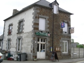 Maison à boutique, 19 rue du Puits Robidou (Tinténiac)